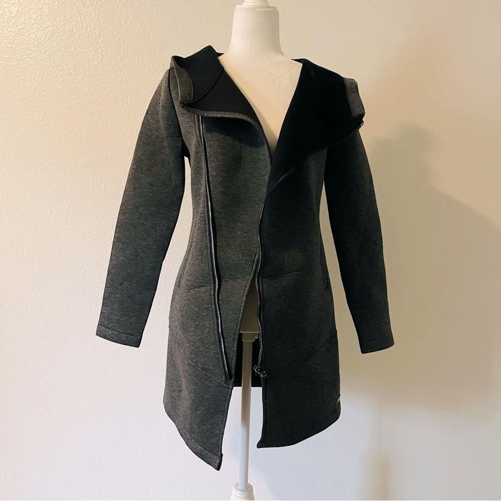🌸 Black /Grey Betsey Johnson Performance Asymmetrical Jacket